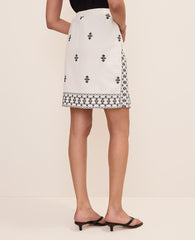 Ann Taylor Winter White Embroidered Easy Fit Skirt