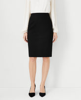 Ann Taylor Core Black The Tall Seamed Pencil Skirt in Seasonless Stretch