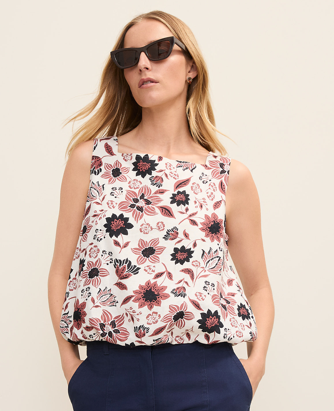 Ann Taylor Night Sky Petite Weekend Floral Tank Top in Linen Blend