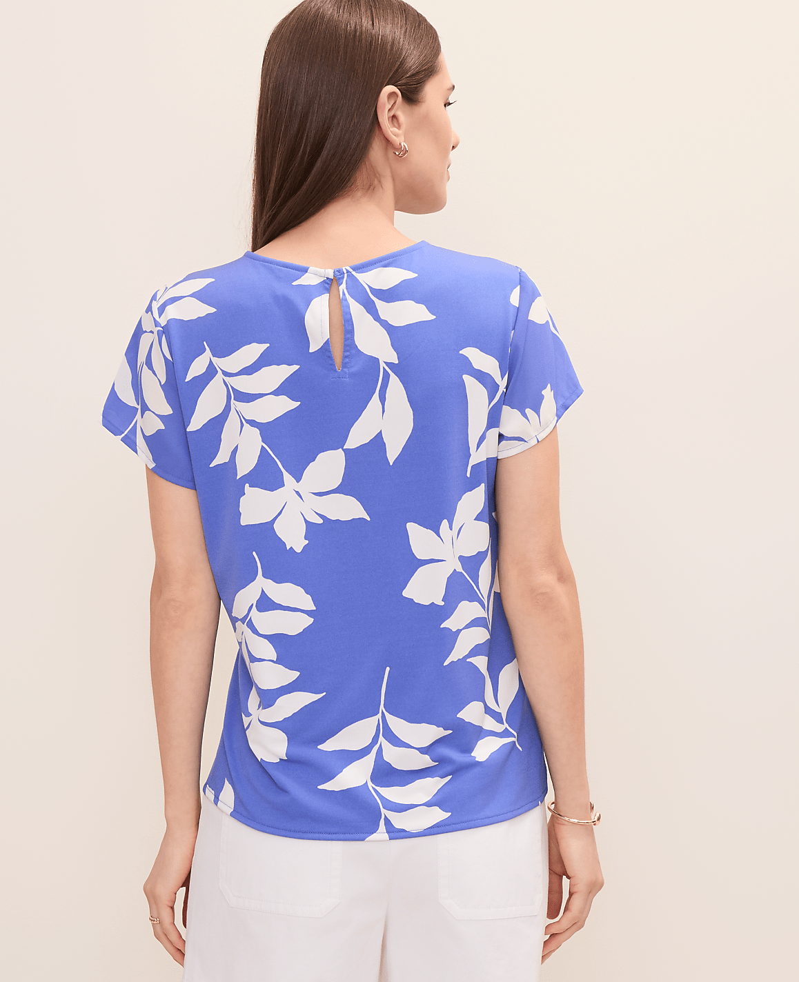 Ann Taylor Dream Blue Floral Crew Neck Tee