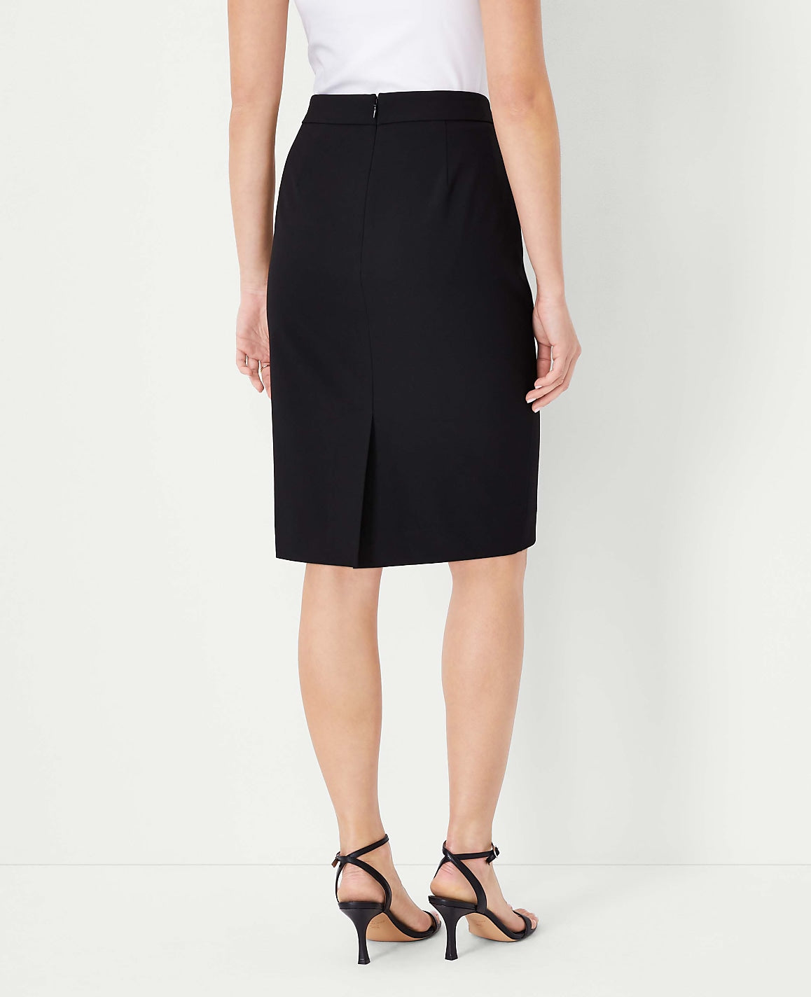 Ann Taylor Deep Navy Sky The Seamed Pencil Skirt in Seasonless Stretch