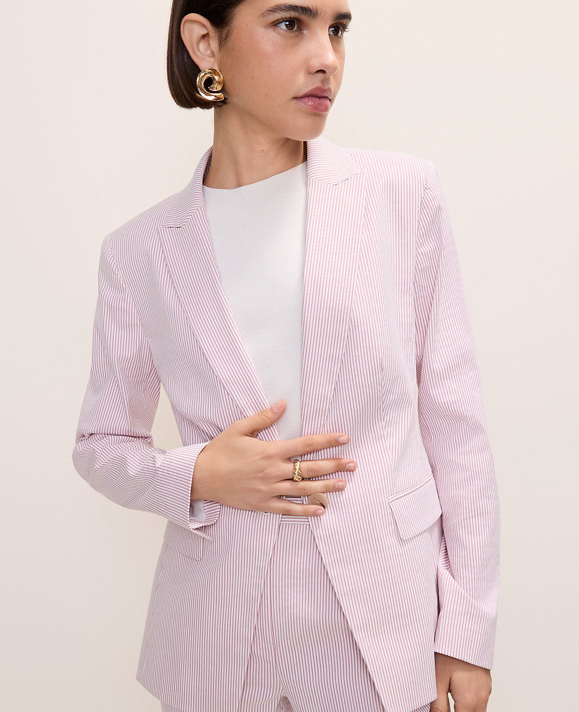 Ann Taylor Pink/White Combo The Single Button Blazer in Seersucker