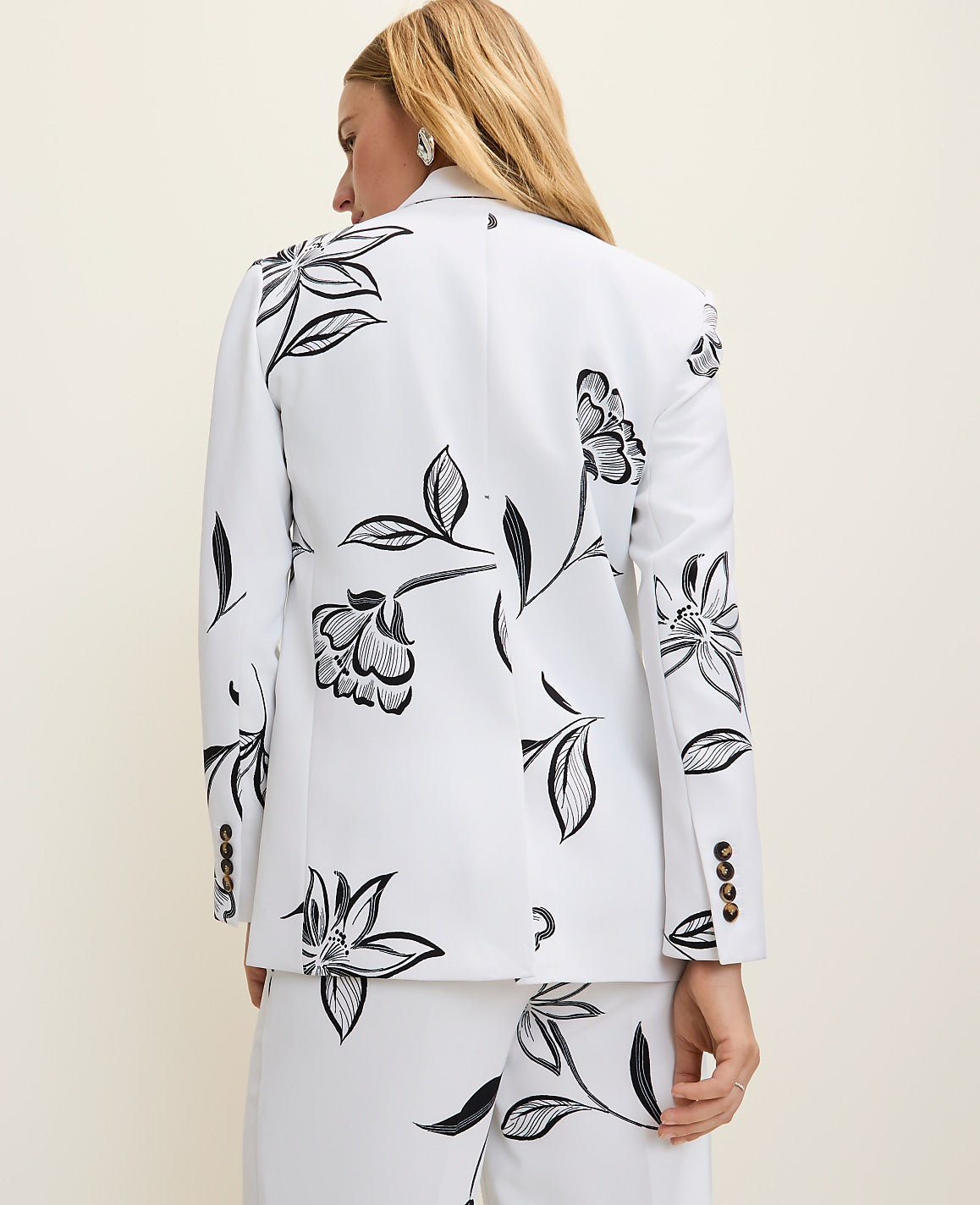 Ann Taylor White-Black The Petite Longline Blazer in Floral Print
