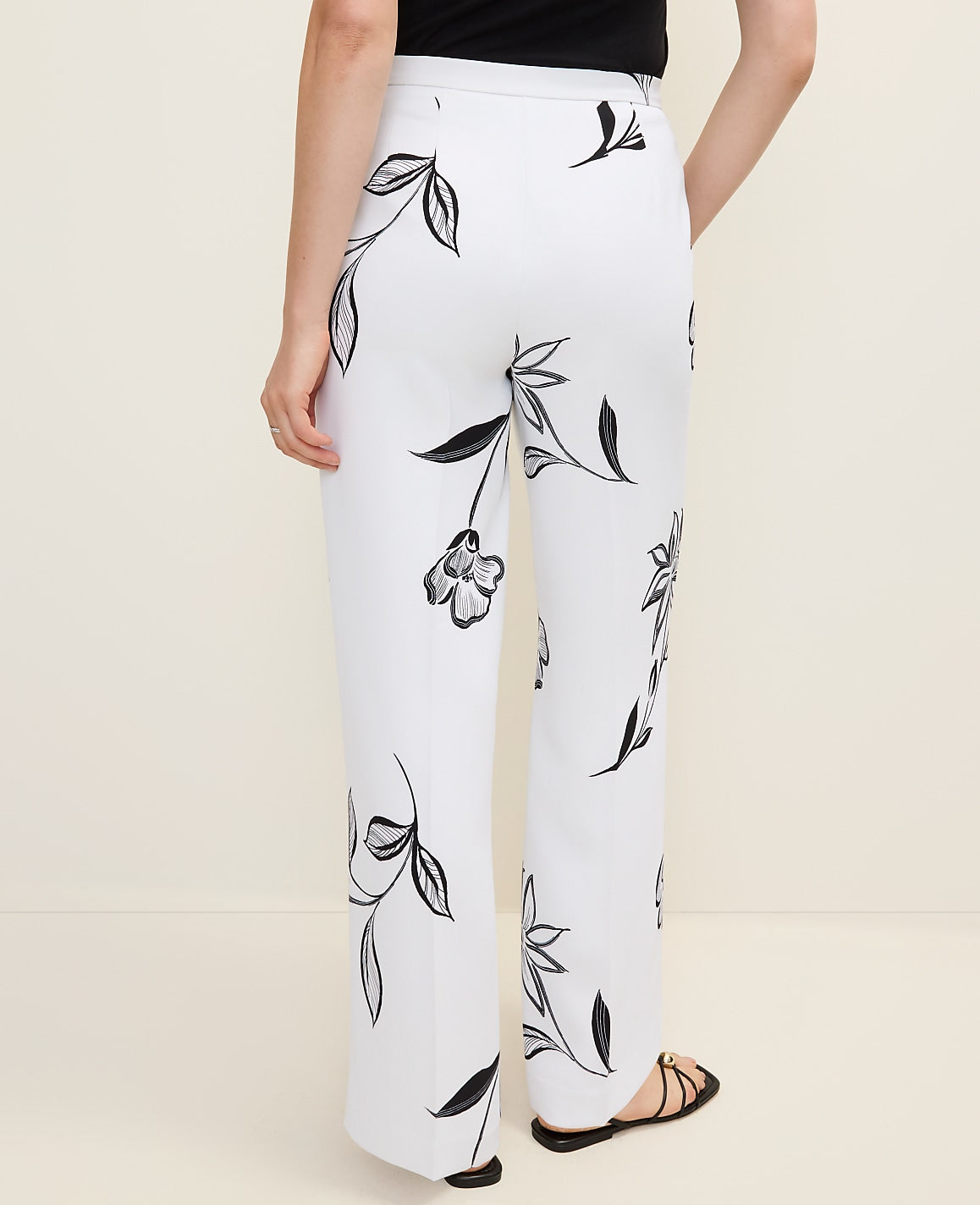Ann Taylor White-Black The Petite Wide-Leg Pant in Floral Print