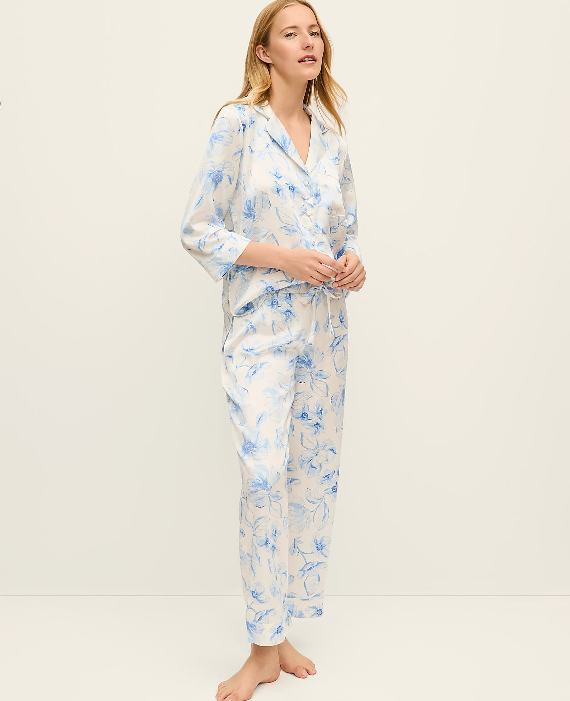 Vinci Leather Winter White Do Not Use Floral Satin Pajama Set